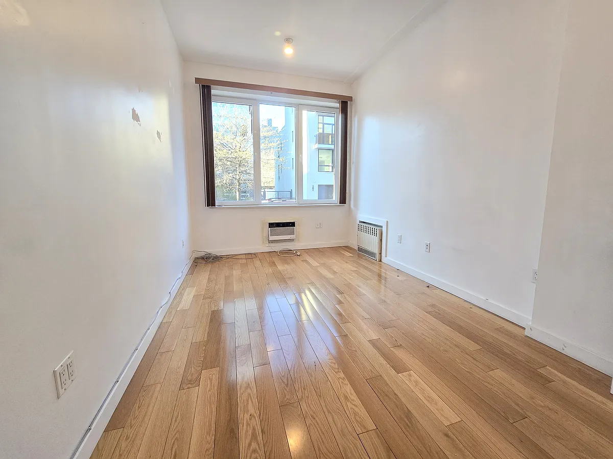 Building Photo - 218 Withers St #1A