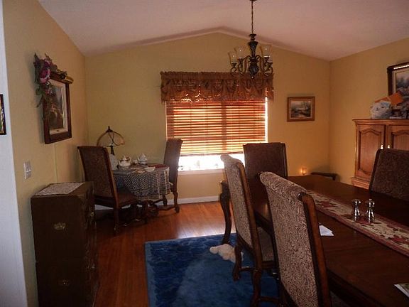 5th image of 14912 Blue Grass Dr