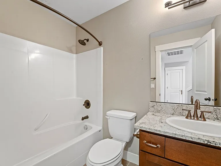 1064 SE Leonel Ln — Photo 33