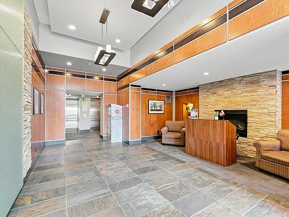 2nd image of 4728 Dawson St #401