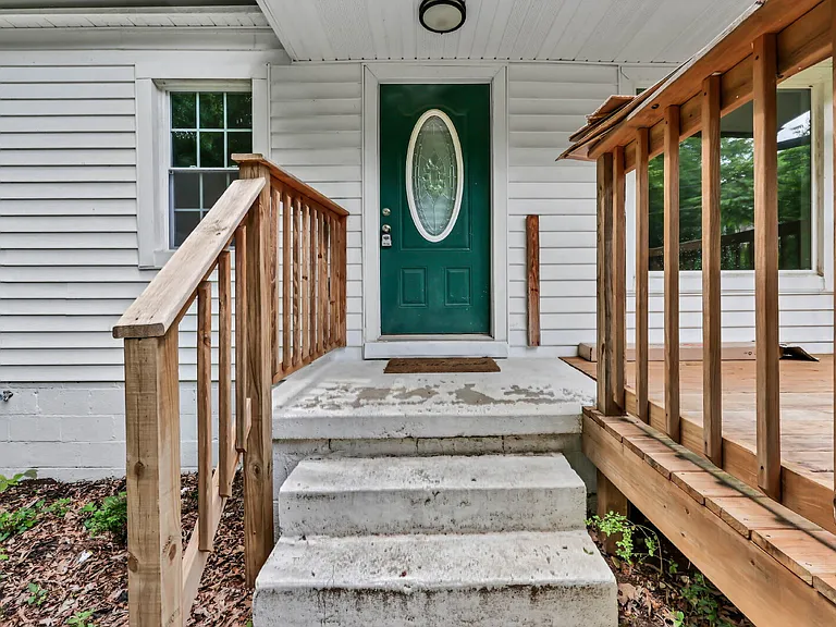 1010 Ridgecrest Dr — Photo 6