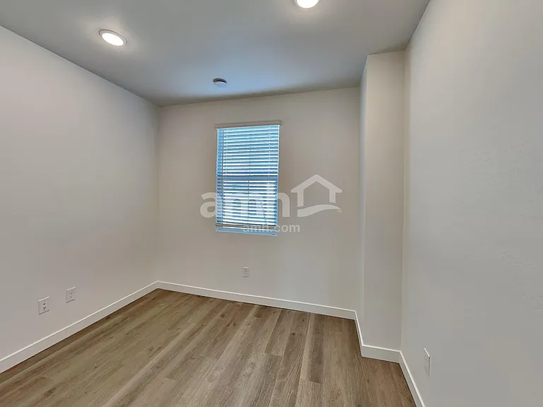 18458 W El Cortez Pl — Photo 9