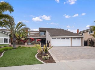 17571 Crown Cir, Huntington Beach, CA 92649