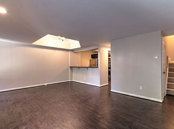 5th image of 2 Lea Pond Ct