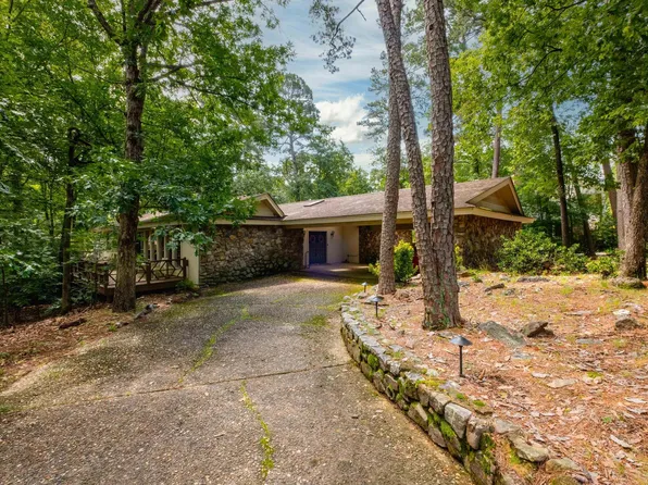 1 Woodberry Ct, Little Rock, AR 72212