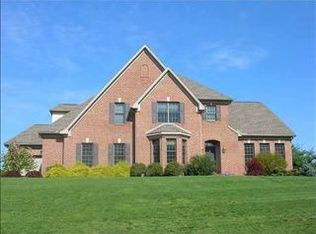 5 Bridgeport Dr, Mechanicsburg, PA 17050