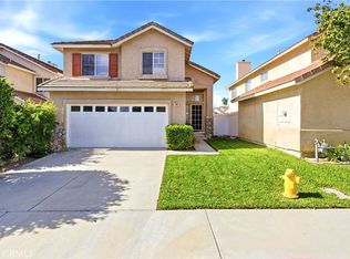 930 Primrose Ln, Corona, CA 92878