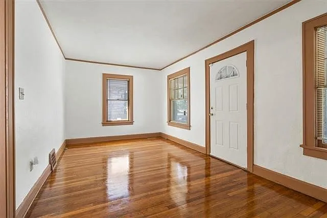5345 Swope Pkwy — Photo 4