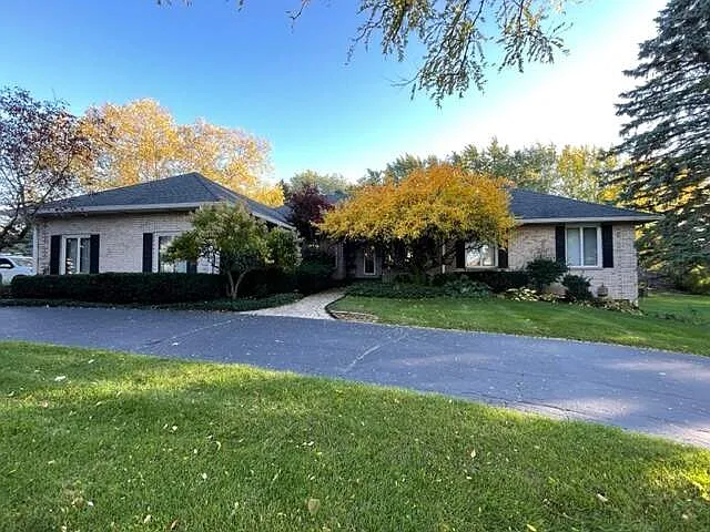 12 N Highview Cir photo 1