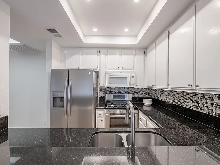 7225 Shoup Ave #17 — Photo 13