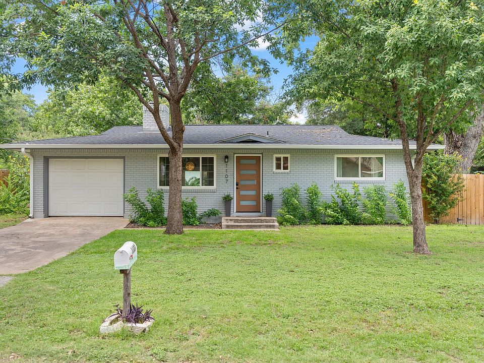 1st image of 1107 Live Oak Dr
