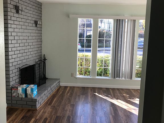 3rd image of 1502 Brookvale Dr #1