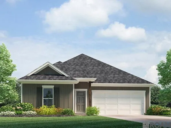 3512 Chien St, Zachary, LA 70791