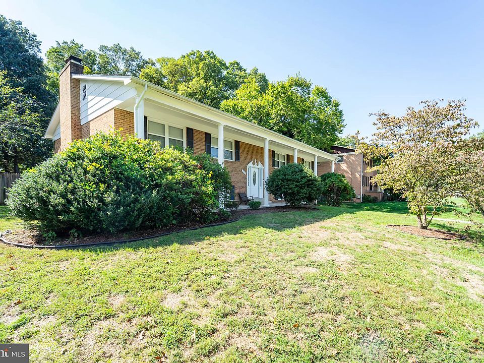 2nd image of 6719 Robinia Rd