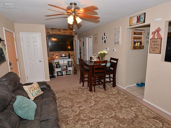 LIVING ROOM/DINING AREA