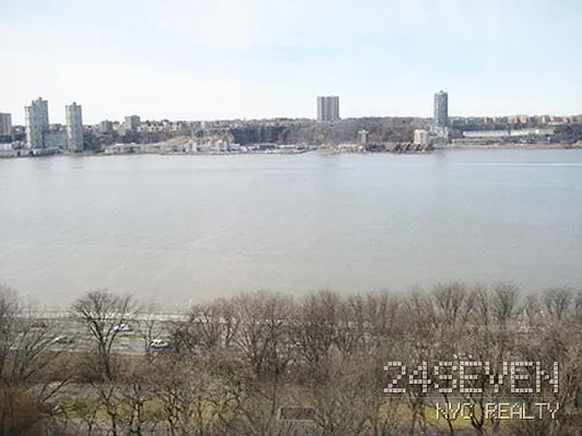 Rented by 24 7 NYC Realty Inc. | media 30