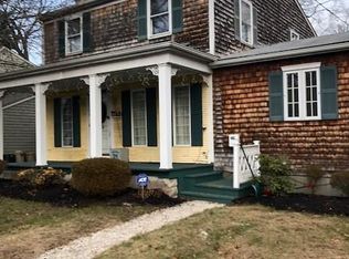 31 Theresa St, Riverside, RI 02915