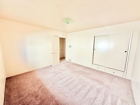 2nd image of 930-966 Parker Ct #5