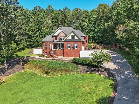 2nd image of 351 Shoals Ln
