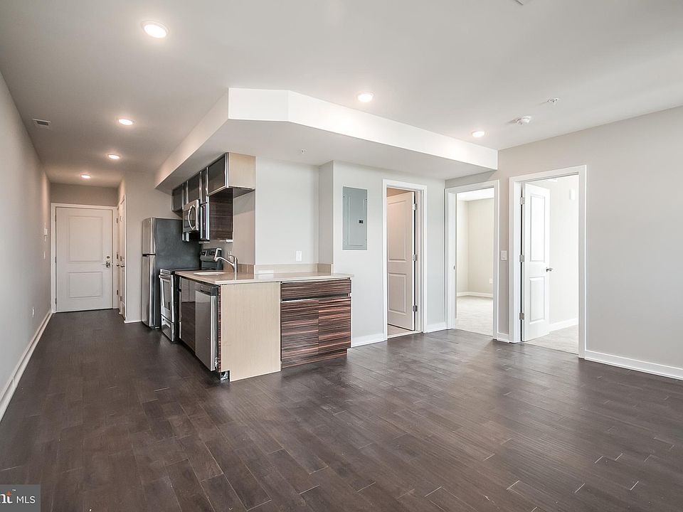 1st image of 1 W Main St #408