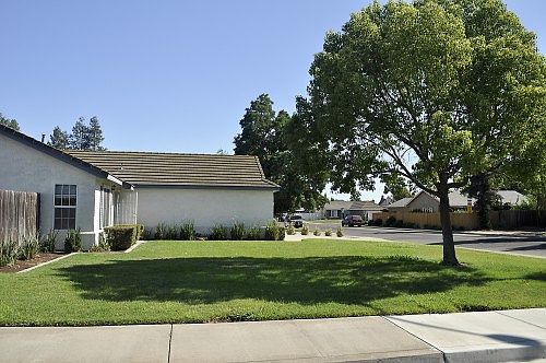 3rd image of 302 Burns Creek Dr