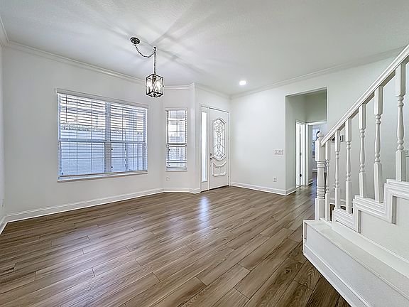 4th image of 6020 Bay Valley Ct