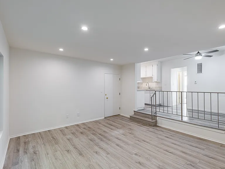 1025 9th St #7 — Photo 9