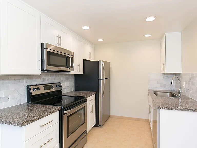 Florentia Street Apartments — Photo 1