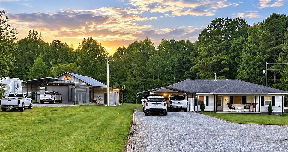 1st image of 1688 Mount Carmel Rd
