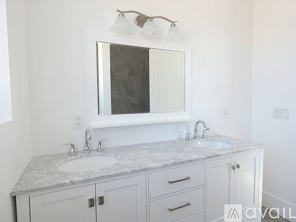 3rd image of 5809 Cleon Ave #5809
