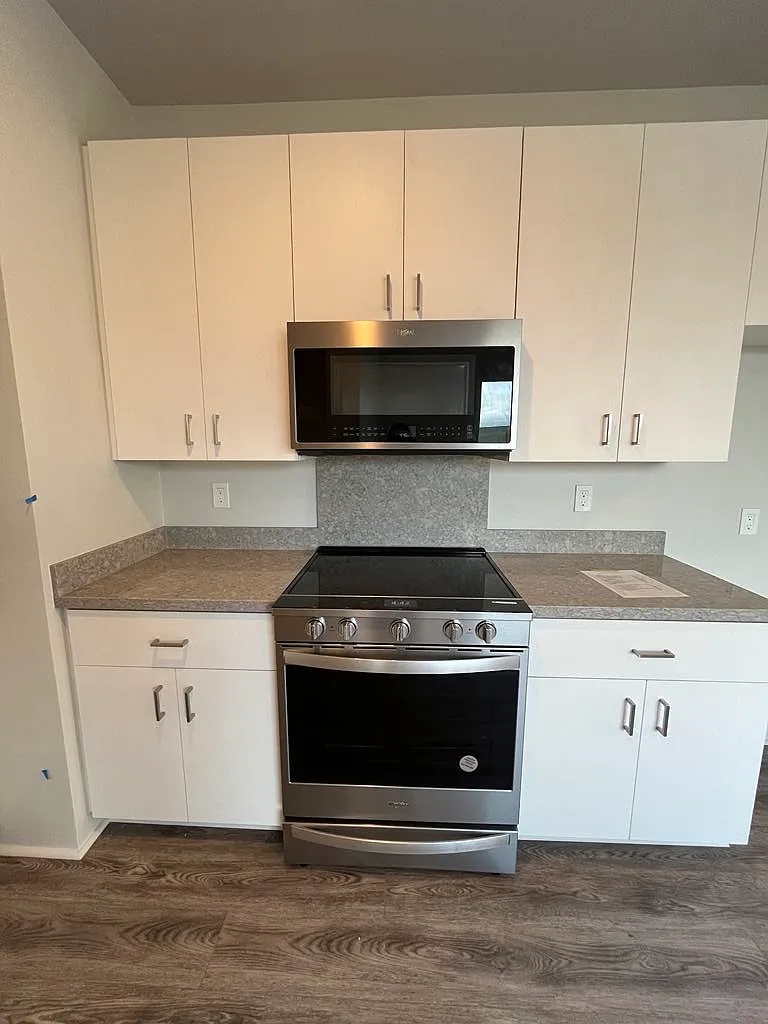 Studio, 513 sqft, $2,200 — Photo 1