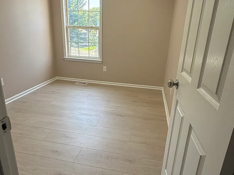 173 Queensbury Pl — Photo 13