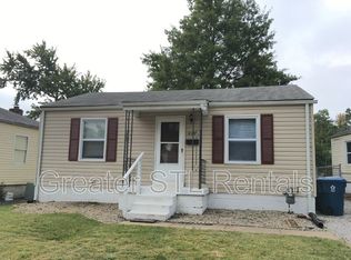 429 Tower Grove Pl, Saint Charles, MO 63301