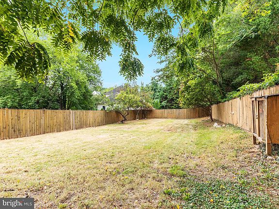 4th image of 10631 West Dr