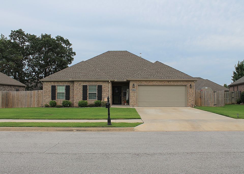 1st image of 764 E Cypress Ct
