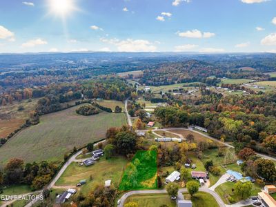 Sunflower Cir, Sweetwater, TN, 37874