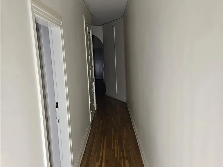 1731 Winona Blvd — Photo 7