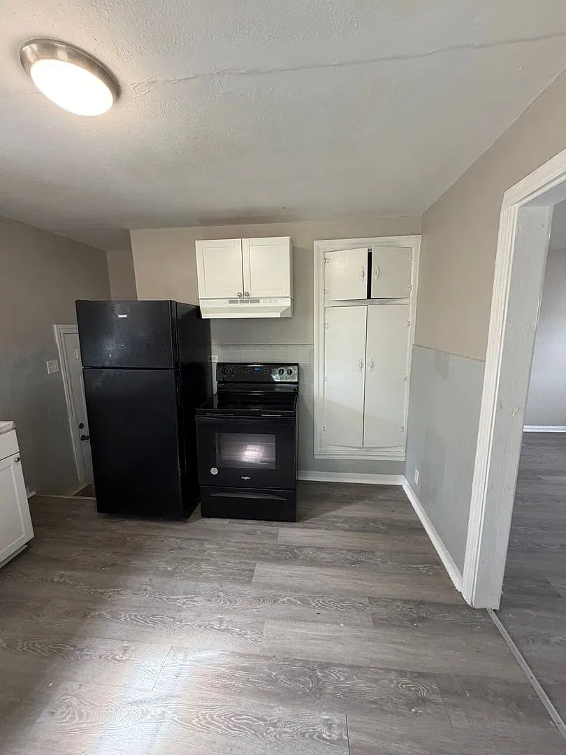 2 Bedroom Home Near Dequincy Park — Photo 3