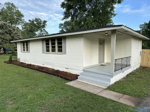 2022 Bide A Wee Dr NE, Huntsville, AL 35801