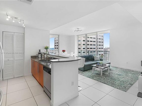 3rd image of 300 S Biscayne Blvd #T-3416