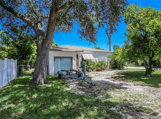 1203 N 16th Ct, Hollywood, FL 33020