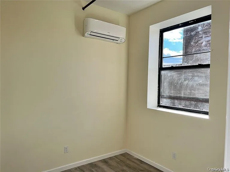 102 North St #8 — Photo 8