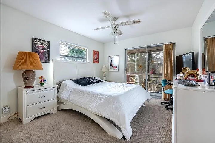 657 Brittany N — Photo 15