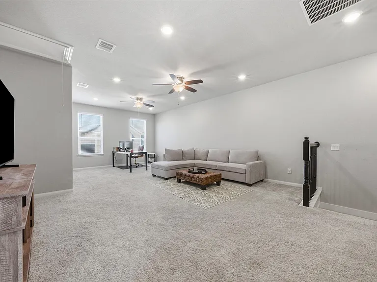 2406 Driftwood Trl — Photo 17
