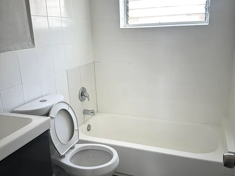 710 Meridian Ave #9 — Photo 3