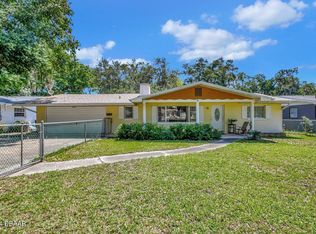 1527 Magnolia St, New Smyrna Beach, FL 32168
