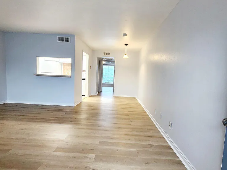8401 N New Braunfels Ave #218 — Photo 16