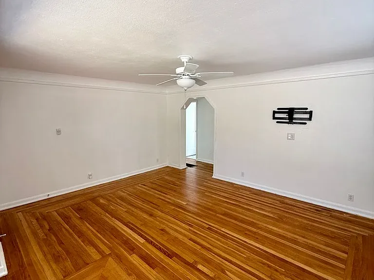 2036 Lavey St — Photo 26