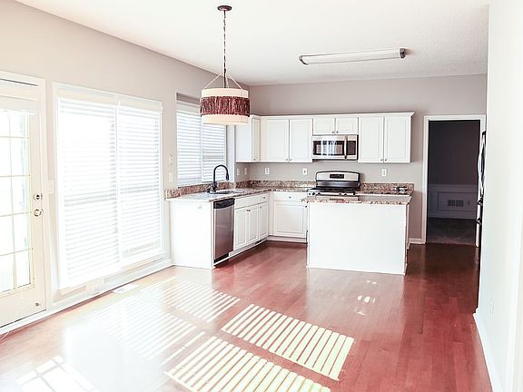4th image of 3905 Ancroft Cir