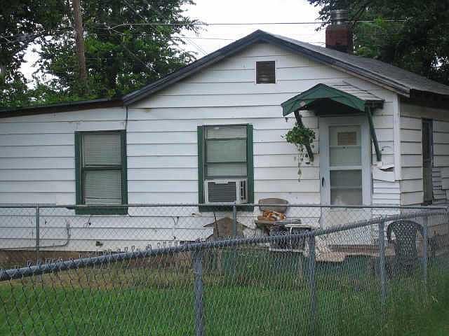 2nd image of 2637 SW 36th St